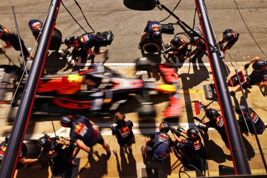 Red Bull Racing practices a pit stop.
08.05.2021. Formula 1 World Championship, Rd 4, Spanish Grand Prix, Barcelona, Spain, Qualifying Day.
- www.xpbimages.com, EMail: requests@xpbimages.com © Copyright: Moy / XPB Images