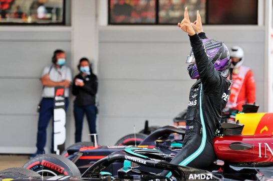 Race winner Lewis Hamilton (GBR) Mercedes AMG F1 W12 celebrates in parc ferme.
09.05.2021. Formula 1 World Championship, Rd 4, Spanish Grand Prix, Barcelona, Spain, Race Day.
- www.xpbimages.com, EMail: requests@xpbimages.com © Copyright: Batchelor / XPB Images