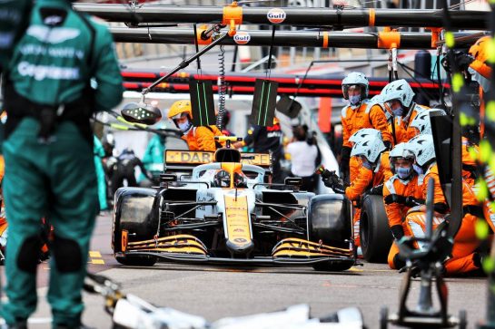 Lando Norris (GBR) McLaren MCL35M makes a pit stop.
23.05.2021. Formula 1 World Championship, Rd 5, Monaco Grand Prix, Monte Carlo, Monaco, Race Day.
- www.xpbimages.com, EMail: requests@xpbimages.com © Copyright: Charniaux / XPB Images