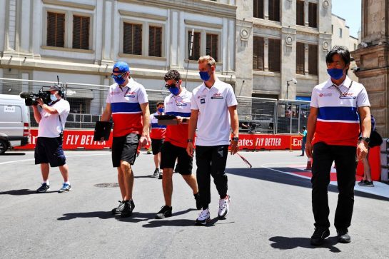 Mick Schumacher (GER) Haas F1 Team walks the circuit with the team.
03.06.2021. Formula 1 World Championship, Rd 6, Azerbaijan Grand Prix, Baku Street Circuit, Azerbaijan, Preparation Day.
- www.xpbimages.com, EMail: requests@xpbimages.com &copy; Copyright: Moy / XPB Images