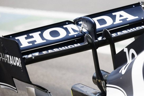 Pierre Gasly (FRA) AlphaTauri AT02 - rear wing with dots to measure flexing.
04.06.2021. Formula 1 World Championship, Rd 6, Azerbaijan Grand Prix, Baku Street Circuit, Azerbaijan, Practice Day.
- www.xpbimages.com, EMail: requests@xpbimages.com © Copyright: Bearne / XPB Images