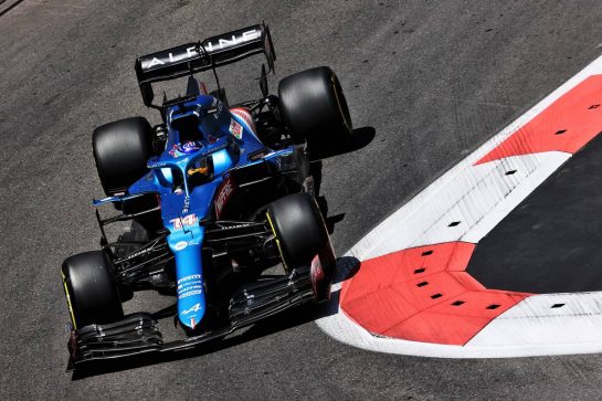 Fernando Alonso (ESP) Alpine F1 Team A521.
05.06.2021. Formula 1 World Championship, Rd 6, Azerbaijan Grand Prix, Baku Street Circuit, Azerbaijan, Qualifying Day.
- www.xpbimages.com, EMail: requests@xpbimages.com &copy; Copyright: Batchelor / XPB Images