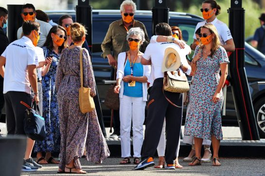 Zak Brown (USA) McLaren Executive Director with Kathy Ojjeh and guests.
18.06.2021. Formula 1 World Championship, Rd 7, French Grand Prix, Paul Ricard, France, Practice Day.
- www.xpbimages.com, EMail: requests@xpbimages.com © Copyright: Moy / XPB Images