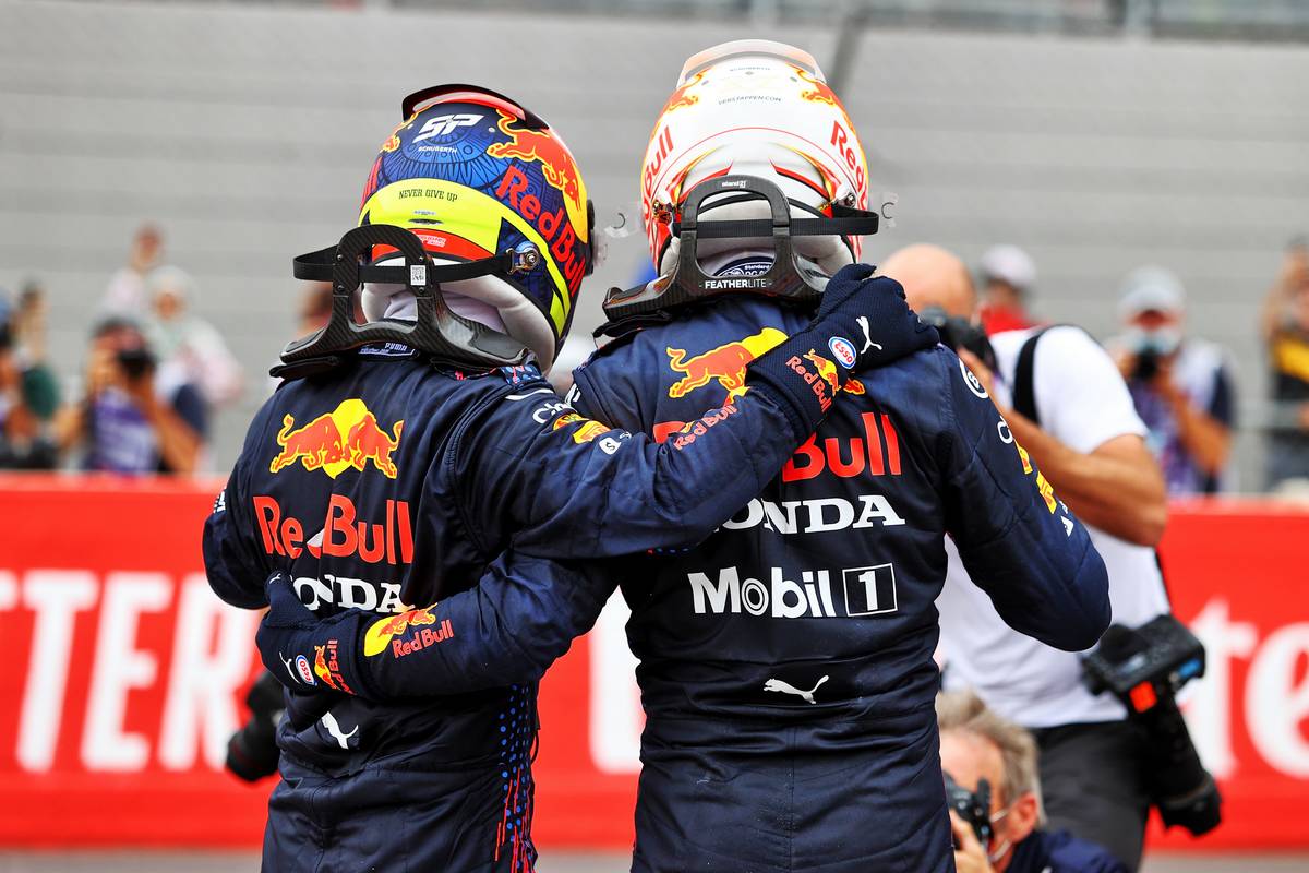 Race winner Max Verstappen (NLD) Red Bull Racing (Right)celebrates in parc ferme with third placed team mate Sergio Perez (MEX) Red Bull Racing. 20.06.2021. Formula 1 World Championship, Rd 7, French Grand Prix, Paul Ricard