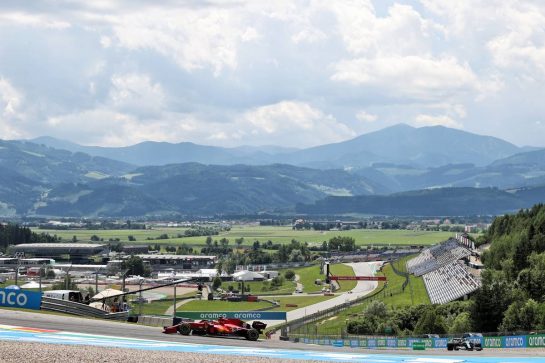 Carlos Sainz Jr (ESP) Ferrari SF-21.
25.06.2021. Formula 1 World Championship, Rd 8, Steiermark Grand Prix, Spielberg, Austria, Practice Day.
- www.xpbimages.com, EMail: requests@xpbimages.com © Copyright: Batchelor / XPB Images