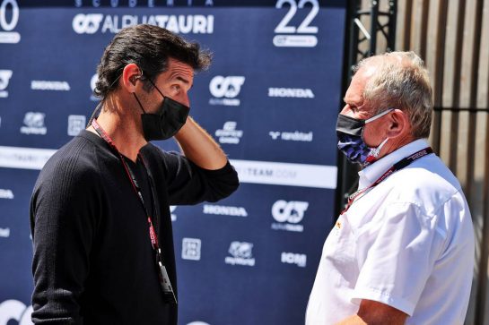 (L to R): Mark Webber (AUS) Channel 4 Presenter with Dr Helmut Marko (AUT) Red Bull Motorsport Consultant.
26.06.2021. Formula 1 World Championship, Rd 8, Steiermark Grand Prix, Spielberg, Austria, Qualifying Day.
- www.xpbimages.com, EMail: requests@xpbimages.com © Copyright: Moy / XPB Images