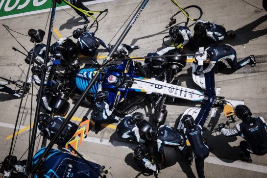 Nicholas Latifi (CDN) Williams Racing FW43B makes a pit stop.
27.06.2021. Formula 1 World Championship, Rd 8, Steiermark Grand Prix, Spielberg, Austria, Race Day.
- www.xpbimages.com, EMail: requests@xpbimages.com © Copyright: Bearne / XPB Images