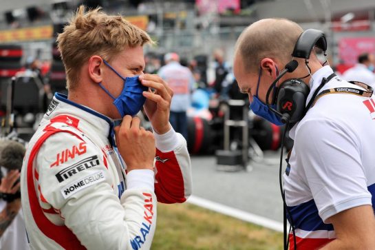 Mick Schumacher (GER) Haas F1 Team on the grid.
04.07.2021. Formula 1 World Championship, Rd 9, Austrian Grand Prix, Spielberg, Austria, Race Day.
- www.xpbimages.com, EMail: requests@xpbimages.com © Copyright: Batchelor / XPB Images