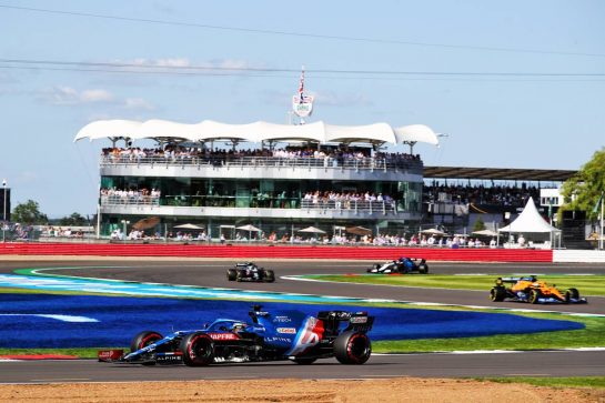 Fernando Alonso (ESP) Alpine F1 Team A521.
17.07.2021. Formula 1 World Championship, Rd 10, British Grand Prix, Silverstone, England, Qualifying Day.
- www.xpbimages.com, EMail: requests@xpbimages.com © Copyright: Davenport / XPB Images