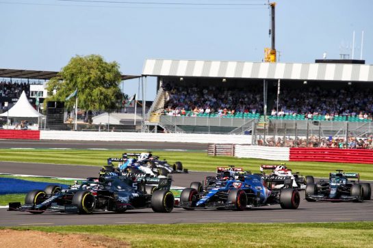 Sebastian Vettel (GER) Aston Martin F1 Team AMR21.
17.07.2021. Formula 1 World Championship, Rd 10, British Grand Prix, Silverstone, England, Qualifying Day.
- www.xpbimages.com, EMail: requests@xpbimages.com © Copyright: Davenport / XPB Images