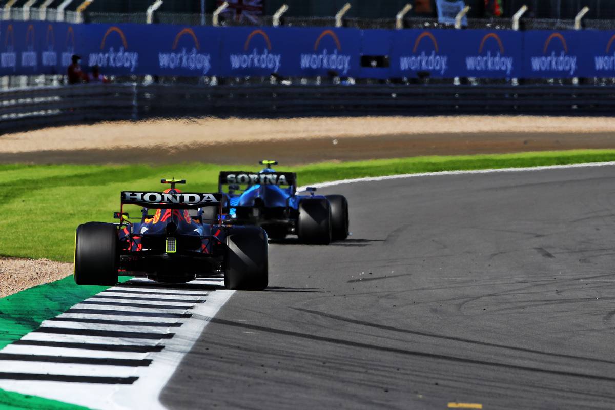 ‘A low point for me’, admits Perez of costly sprint spin