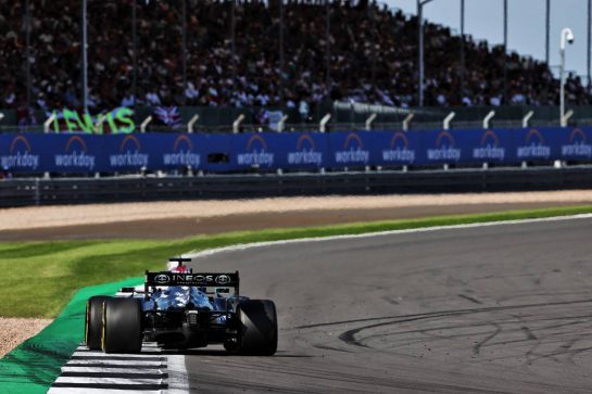 Lewis Hamilton (GBR) Mercedes AMG F1 W12.
18.07.2021. Formula 1 World Championship, Rd 10, British Grand Prix, Silverstone, England, Race Day.
- www.xpbimages.com, EMail: requests@xpbimages.com &copy; Copyright: Batchelor / XPB Images