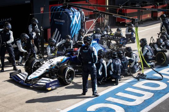 George Russell (GBR) Williams Racing FW43B makes a pit stop.
18.07.2021. Formula 1 World Championship, Rd 10, British Grand Prix, Silverstone, England, Race Day.
- www.xpbimages.com, EMail: requests@xpbimages.com &copy; Copyright: Bearne / XPB Images
