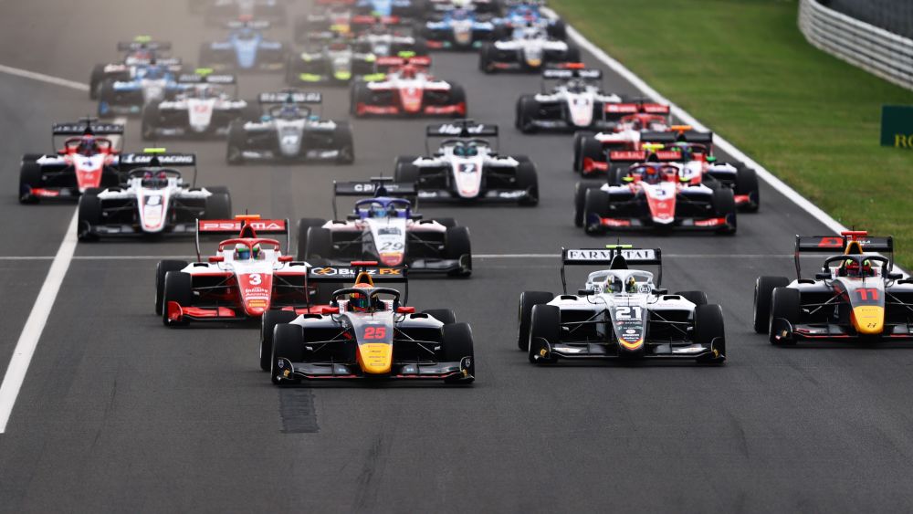 F3 – Colombo clinches maiden victory for Campos in Race 1