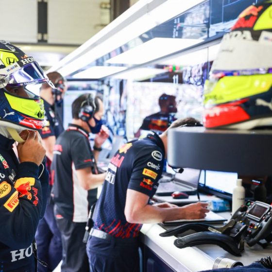 Red Bull Racing re-sign Sergio Perez for 2022!