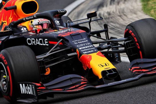 Max Verstappen (NLD) Red Bull Racing RB16B.
31.07.2021. Formula 1 World Championship, Rd 11, Hungarian Grand Prix, Budapest, Hungary, Qualifying Day.
- www.xpbimages.com, EMail: requests@xpbimages.com &copy; Copyright: Batchelor / XPB Images