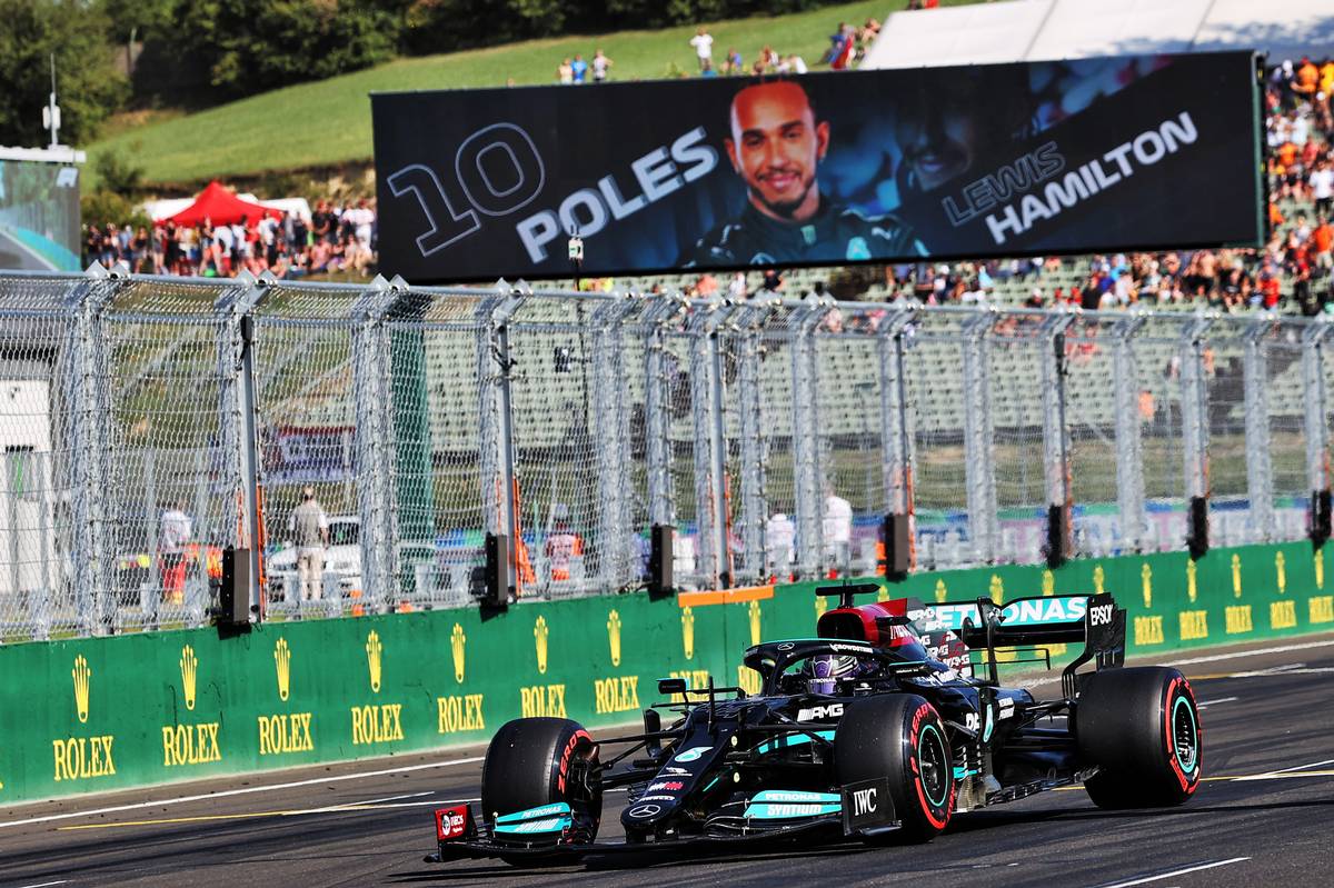 Pole sitter Lewis Hamilton (GBR) Mercedes AMG F1 W12 arrives in parc ferme. 31.07.2021. Formula 1 World Championship, Rd 11, Hungarian Grand Prix, Budapest
