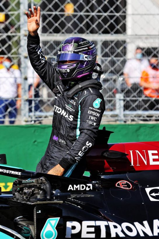 Lewis Hamilton (GBR) Mercedes AMG F1 W12 celebrates his pole position in qualifying parc ferme.
31.07.2021. Formula 1 World Championship, Rd 11, Hungarian Grand Prix, Budapest, Hungary, Qualifying Day.
- www.xpbimages.com, EMail: requests@xpbimages.com &copy; Copyright: Moy / XPB Images