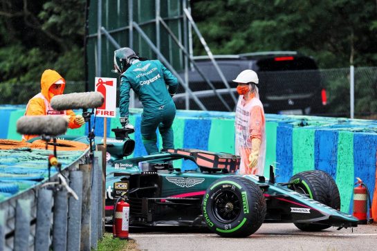 Lance Stroll (CDN) Aston Martin F1 Team AMR21 retired from the race.
01.08.2021. Formula 1 World Championship, Rd 11, Hungarian Grand Prix, Budapest, Hungary, Race Day.
- www.xpbimages.com, EMail: requests@xpbimages.com &copy; Copyright: Batchelor / XPB Images