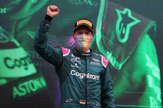 2nd place Lewis Hamilton (GBR) Mercedes AMG F1.
01.08.2021. Formula 1 World Championship, Rd 11, Hungarian Grand Prix, Budapest, Hungary, Race Day.
- www.xpbimages.com, EMail: requests@xpbimages.com &copy; Copyright: Batchelor / XPB Images