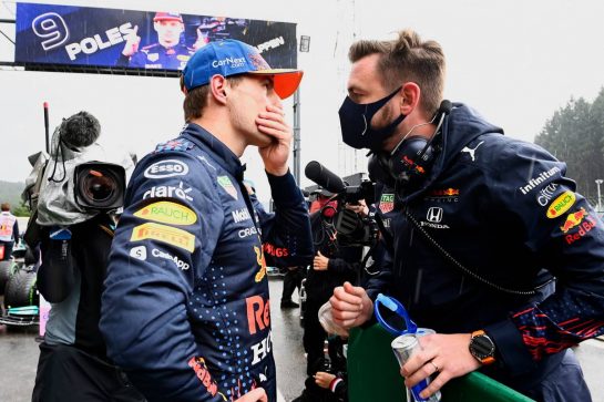 Pole sitter Max Verstappen (NLD) Red Bull Racing in qualifying parc ferme.
28.08.2021. Formula 1 World Championship, Rd 12, Belgian Grand Prix, Spa Francorchamps, Belgium, Qualifying Day.
- www.xpbimages.com, EMail: requests@xpbimages.com © Copyright: FIA Pool Image for Editorial Use Only