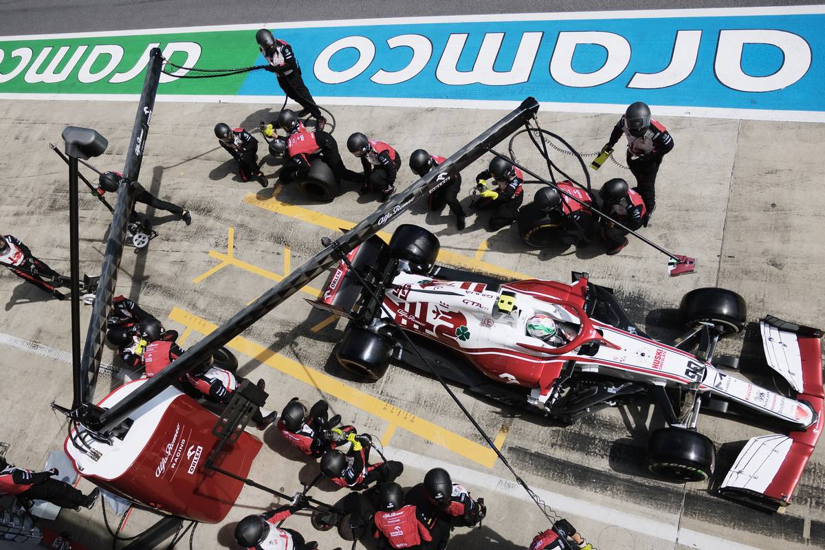 Bottas signs multi-year deal with Alfa Romeo Racing!