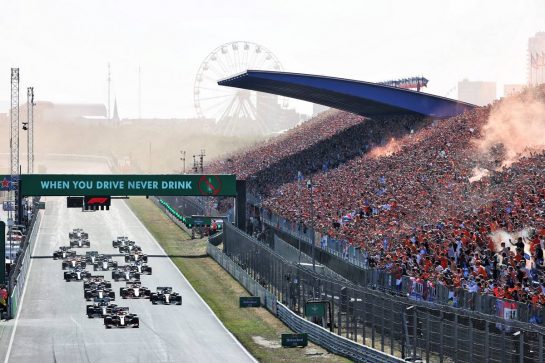 Max Verstappen (NLD) Red Bull Racing RB16B leads at the start of the race.
05.09.2021. Formula 1 World Championship, Rd 13, Dutch Grand Prix, Zandvoort, Netherlands, Race Day.
- www.xpbimages.com, EMail: requests@xpbimages.com © Copyright: Batchelor / XPB Images