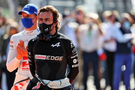 Fernando Alonso (ESP) Alpine F1 Team on the grid.
05.09.2021. Formula 1 World Championship, Rd 13, Dutch Grand Prix, Zandvoort, Netherlands, Race Day.
- www.xpbimages.com, EMail: requests@xpbimages.com © Copyright: Batchelor / XPB Images