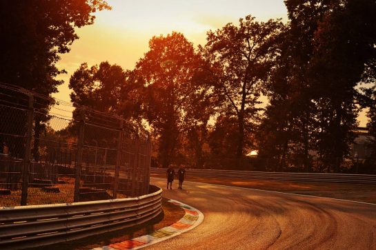 Circuit atmosphere - the track at sunset.
09.09.2021. Formula 1 World Championship, Rd 14, Italian Grand Prix, Monza, Italy, Preparation Day.
- www.xpbimages.com, EMail: requests@xpbimages.com © Copyright: Moy / XPB Images