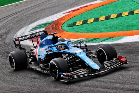 Fernando Alonso (ESP) Alpine F1 Team A521.
10.09.2021. Formula 1 World Championship, Rd 14, Italian Grand Prix, Monza, Italy, Qualifying Day.
- www.xpbimages.com, EMail: requests@xpbimages.com &copy; Copyright: Batchelor / XPB Images