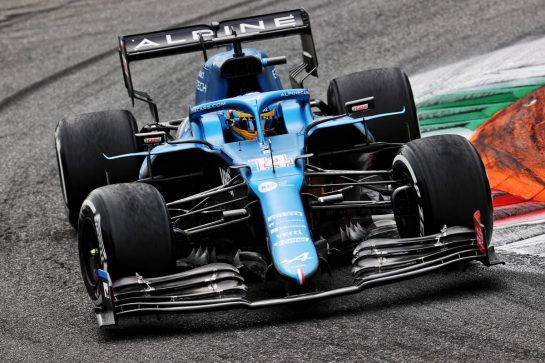 Fernando Alonso (ESP) Alpine F1 Team A521.
10.09.2021. Formula 1 World Championship, Rd 14, Italian Grand Prix, Monza, Italy, Qualifying Day.
- www.xpbimages.com, EMail: requests@xpbimages.com &copy; Copyright: Batchelor / XPB Images