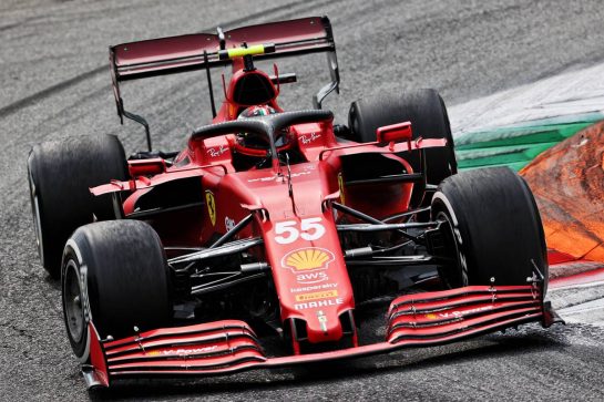 Carlos Sainz Jr (ESP) Ferrari SF-21.
10.09.2021. Formula 1 World Championship, Rd 14, Italian Grand Prix, Monza, Italy, Qualifying Day.
- www.xpbimages.com, EMail: requests@xpbimages.com &copy; Copyright: Batchelor / XPB Images