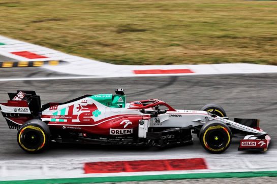 Robert Kubica (POL) Alfa Romeo Racing C39 Reserve Driver.
10.09.2021. Formula 1 World Championship, Rd 14, Italian Grand Prix, Monza, Italy, Qualifying Day.
- www.xpbimages.com, EMail: requests@xpbimages.com &copy; Copyright: Batchelor / XPB Images