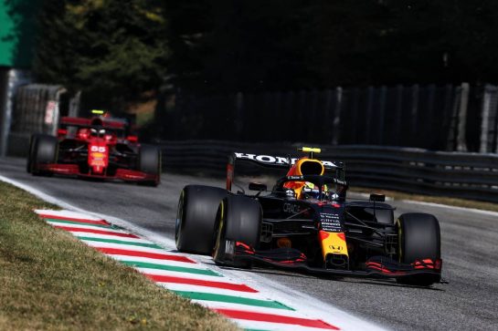 Sergio Perez (MEX) Red Bull Racing RB16B.
12.09.2021. Formula 1 World Championship, Rd 14, Italian Grand Prix, Monza, Italy, Race Day.
- www.xpbimages.com, EMail: requests@xpbimages.com &copy; Copyright: Charniaux / XPB Images