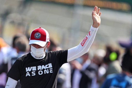 Robert Kubica (POL) Alfa Romeo Racing Reserve Driver on the grid.
12.09.2021. Formula 1 World Championship, Rd 14, Italian Grand Prix, Monza, Italy, Race Day.
- www.xpbimages.com, EMail: requests@xpbimages.com &copy; Copyright: Charniaux / XPB Images