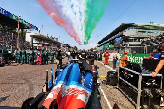 Grid atmosphere - Alpine F1 Team on the grid - Italian Air Force.
12.09.2021. Formula 1 World Championship, Rd 14, Italian Grand Prix, Monza, Italy, Race Day.
- www.xpbimages.com, EMail: requests@xpbimages.com &copy; Copyright: Moy / XPB Images