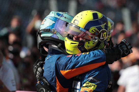 Daniel Ricciardo (AUS) McLaren MCL35M and Lando Norris (GBR) McLaren MCL35M.
12.09.2021. Formula 1 World Championship, Rd 14, Italian Grand Prix, Monza, Italy, Race Day.
- www.xpbimages.com, EMail: requests@xpbimages.com &copy; Copyright: XPB Images