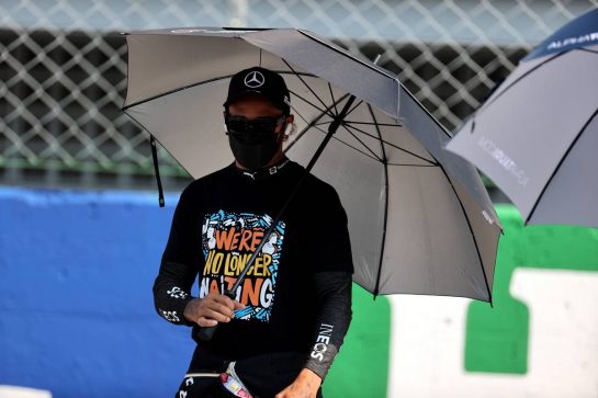Lewis Hamilton (GBR) Mercedes AMG F1 W12.
12.09.2021. Formula 1 World Championship, Rd 14, Italian Grand Prix, Monza, Italy, Race Day.
- www.xpbimages.com, EMail: requests@xpbimages.com &copy; Copyright: Batchelor / XPB Images