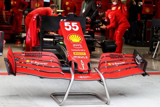 Ferrari SF-21 front wing.
23.09.2021. Formula 1 World Championship, Rd 15, Russian Grand Prix, Sochi Autodrom, Sochi, Russia, Preparation Day.
- www.xpbimages.com, EMail: requests@xpbimages.com &copy; Copyright: Moy / XPB Images