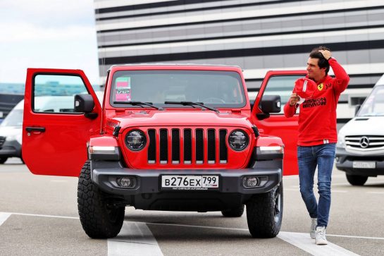 Carlos Sainz Jr (ESP) Ferrari.
24.09.2021. Formula 1 World Championship, Rd 15, Russian Grand Prix, Sochi Autodrom, Sochi, Russia, Practice Day.
- www.xpbimages.com, EMail: requests@xpbimages.com &copy; Copyright: Moy / XPB Images