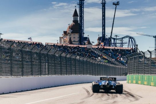 George Russell (GBR) Williams Racing FW43B.
24.09.2021. Formula 1 World Championship, Rd 15, Russian Grand Prix, Sochi Autodrom, Sochi, Russia, Practice Day.
- www.xpbimages.com, EMail: requests@xpbimages.com &copy; Copyright: Bearne / XPB Images