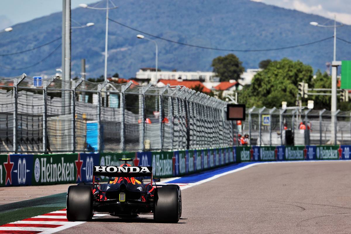Bottas and Hamilton lead opening practice in Sochi