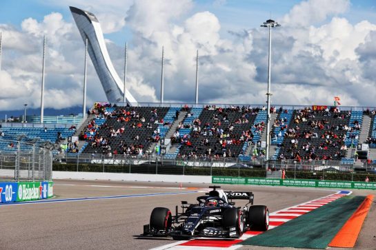Yuki Tsunoda (JPN) AlphaTauri AT02.
24.09.2021. Formula 1 World Championship, Rd 15, Russian Grand Prix, Sochi Autodrom, Sochi, Russia, Practice Day.
- www.xpbimages.com, EMail: requests@xpbimages.com &copy; Copyright: Batchelor / XPB Images