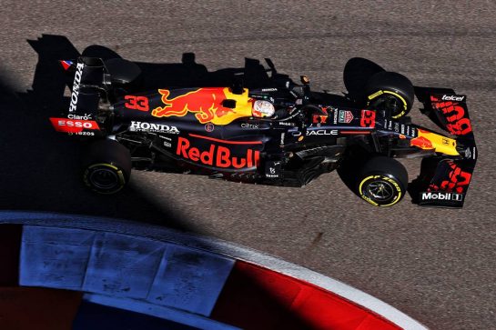 Max Verstappen (NLD) Red Bull Racing RB16B.
24.09.2021. Formula 1 World Championship, Rd 15, Russian Grand Prix, Sochi Autodrom, Sochi, Russia, Practice Day.
- www.xpbimages.com, EMail: requests@xpbimages.com &copy; Copyright: Batchelor / XPB Images