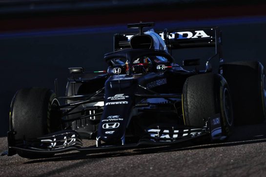 Yuki Tsunoda (JPN) AlphaTauri AT02.
24.09.2021. Formula 1 World Championship, Rd 15, Russian Grand Prix, Sochi Autodrom, Sochi, Russia, Practice Day.
- www.xpbimages.com, EMail: requests@xpbimages.com &copy; Copyright: Moy / XPB Images