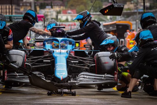 Fernando Alonso (ESP) Alpine F1 Team A521 makes a pit stop.
25.09.2021. Formula 1 World Championship, Rd 15, Russian Grand Prix, Sochi Autodrom, Sochi, Russia, Qualifying Day.
- www.xpbimages.com, EMail: requests@xpbimages.com © Copyright: Charniaux / XPB Images