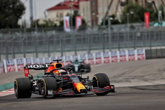 Max Verstappen (NLD) Red Bull Racing RB16B.
26.09.2021. Formula 1 World Championship, Rd 15, Russian Grand Prix, Sochi Autodrom, Sochi, Russia, Race Day.
- www.xpbimages.com, EMail: requests@xpbimages.com &copy; Copyright: Batchelor / XPB Images