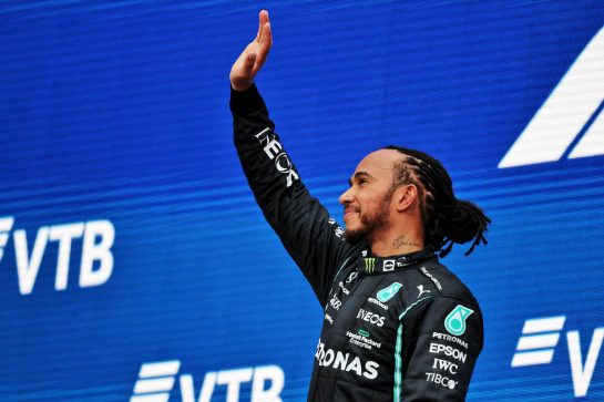 Race winner Lewis Hamilton (GBR) Mercedes AMG F1 celebrates on the podium.
26.09.2021. Formula 1 World Championship, Rd 15, Russian Grand Prix, Sochi Autodrom, Sochi, Russia, Race Day.
- www.xpbimages.com, EMail: requests@xpbimages.com &copy; Copyright: Moy / XPB Images