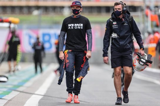 Max Verstappen (NLD) Red Bull Racing on the grid.
26.09.2021. Formula 1 World Championship, Rd 15, Russian Grand Prix, Sochi Autodrom, Sochi, Russia, Race Day.
- www.xpbimages.com, EMail: requests@xpbimages.com &copy; Copyright: Charniaux / XPB Images