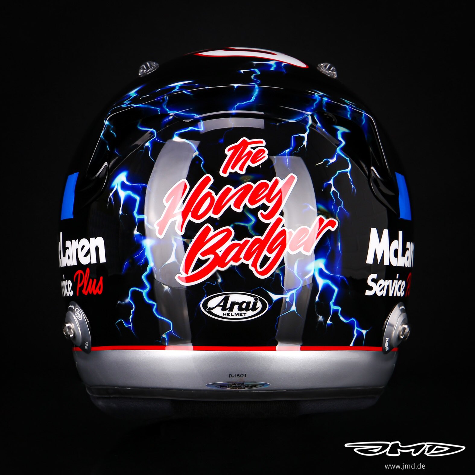 Ricciardo channels his inner ‘Earnhardt’ with tribute helmet